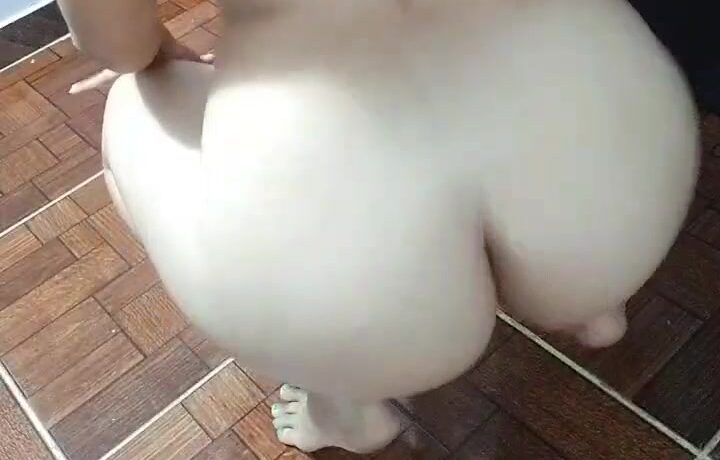 Joselis Johana – Full naked Show Off Big And Round Butt !