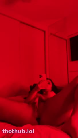 Red light – Cintia Cossio Masturbating Moaning Orgasm!!!