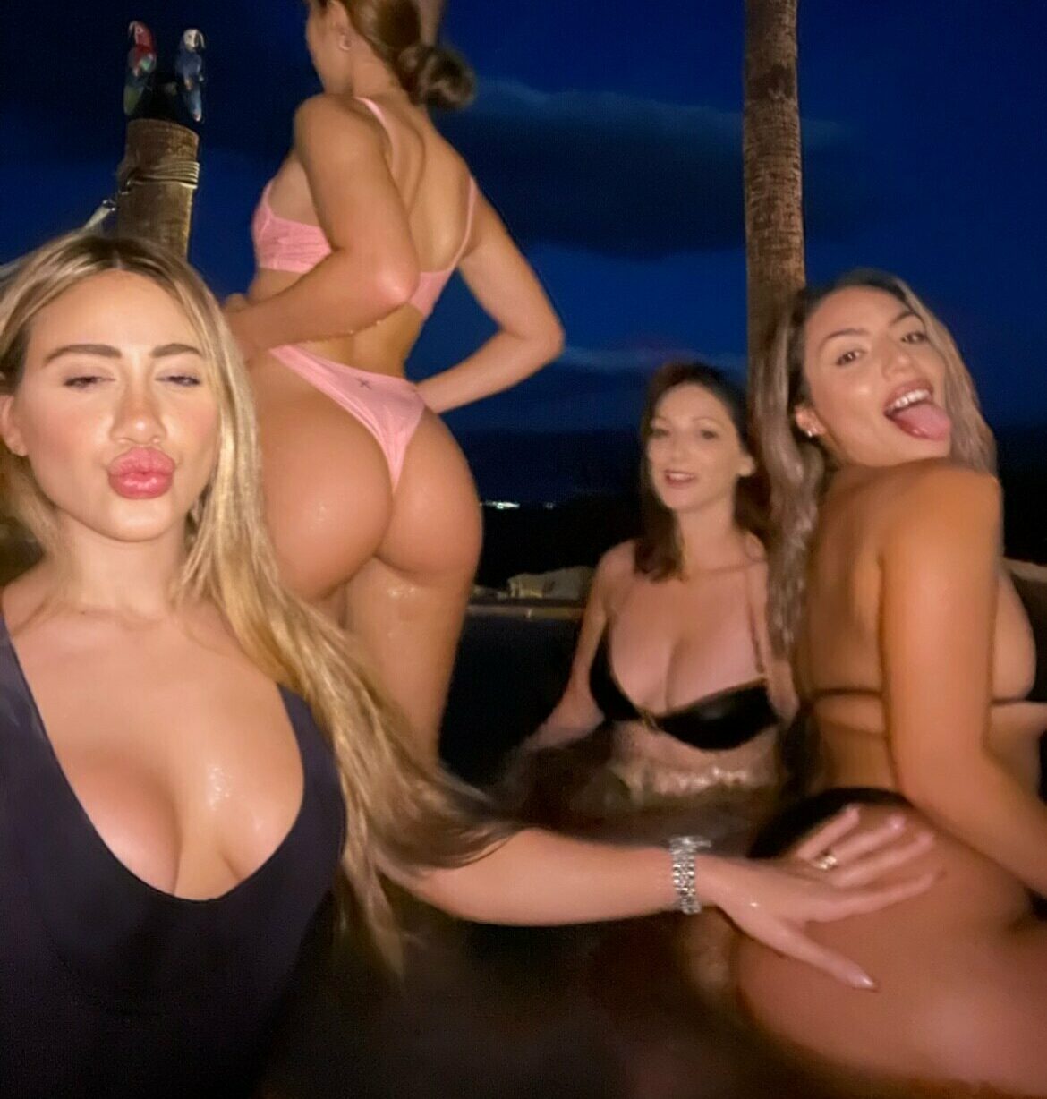 Emarrb with friends in party !!! Video/0nlyfans
