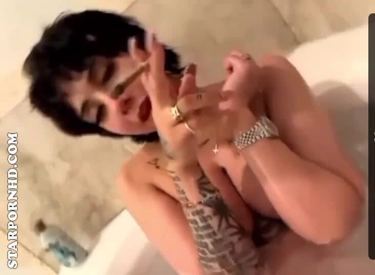 Ally Lotti Nude Show BOOBS in bathtub – FullLeak