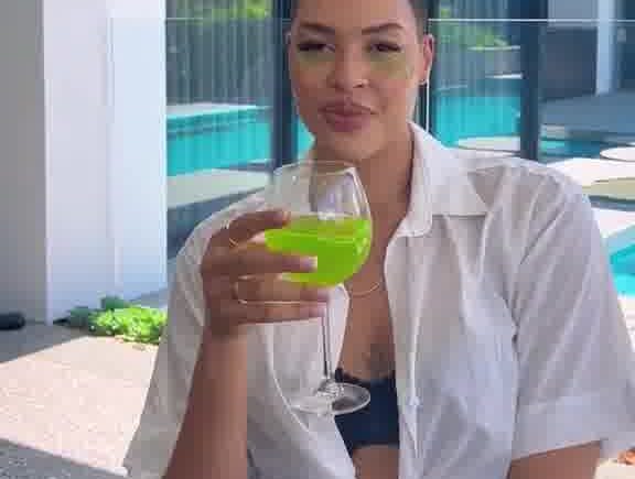 Liz Cambage Hot BOOBS – Oh Yeah