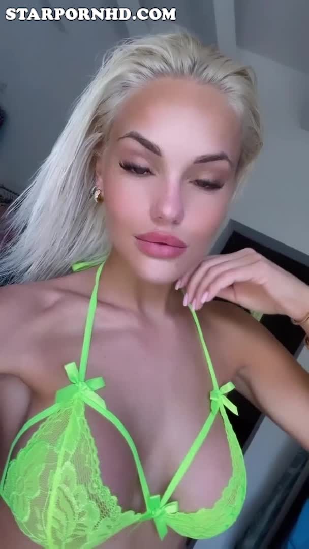 Sofya Zhuk Perfect body sexy dancing !!!
