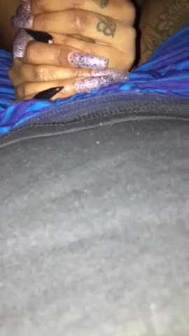 Yourbihfav Show off Nipples and twerk !!! Leaked Video