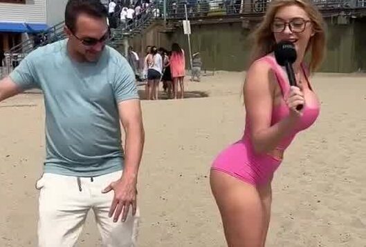 Riley Mae Lewis let stranger slap her ASS !!!