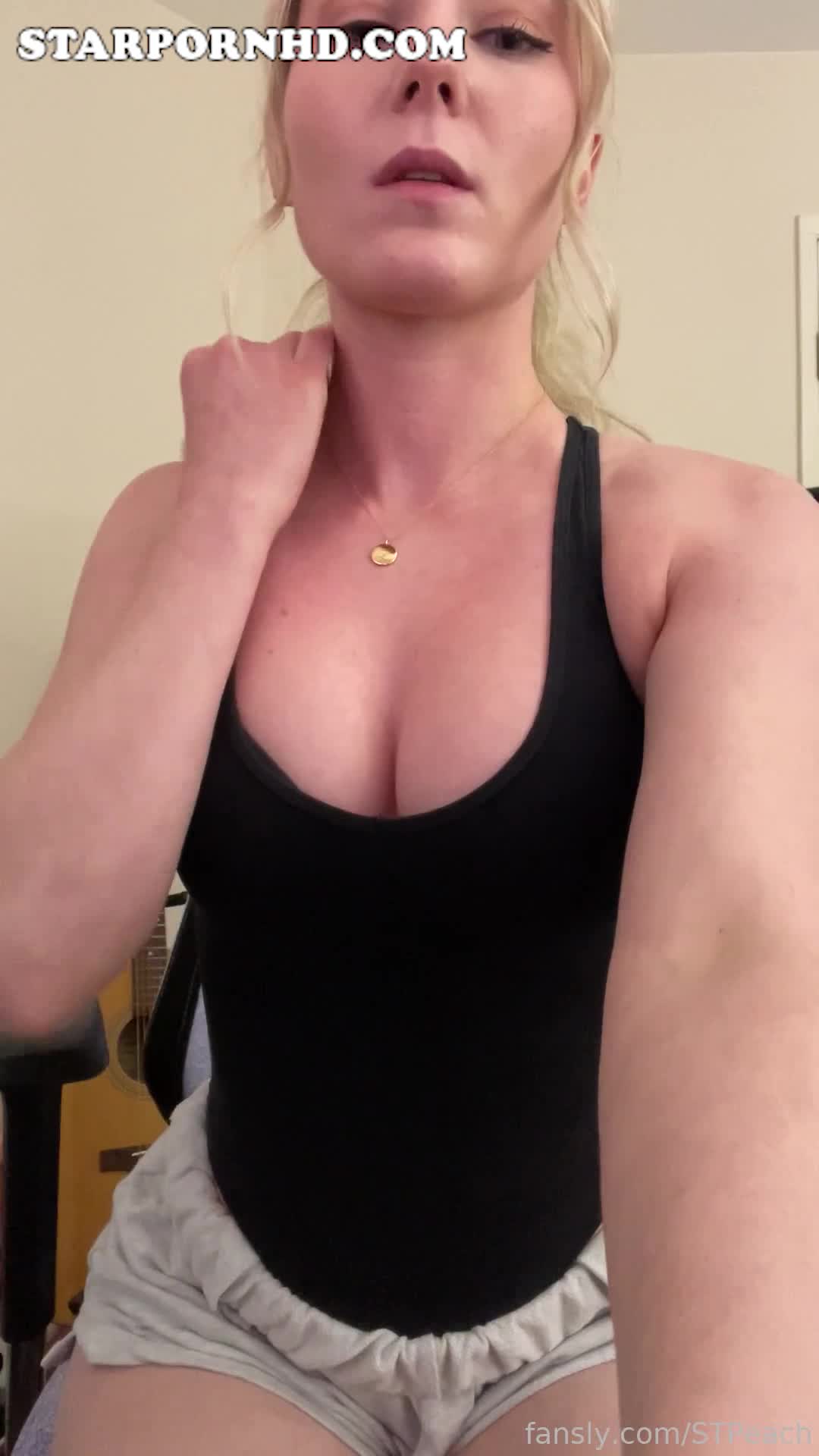 STPeach NUDE Tease with BIG ASS – Hot Video