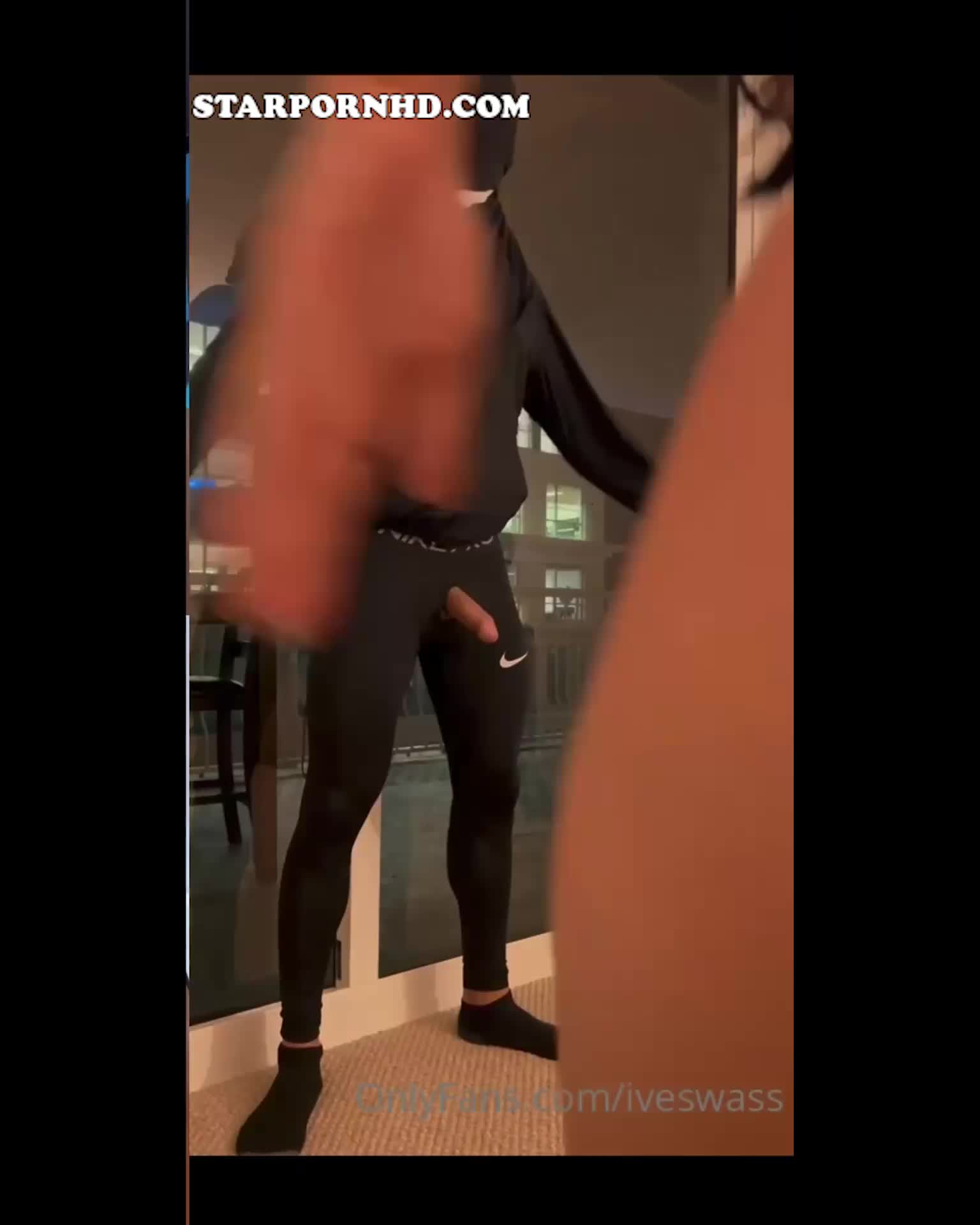 ivyroz Blowjob stranger by the window – Video Onlyfans