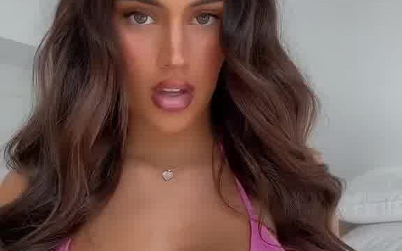 Mia Bailey Show off HOT BOOBS !!! Oh Yeah