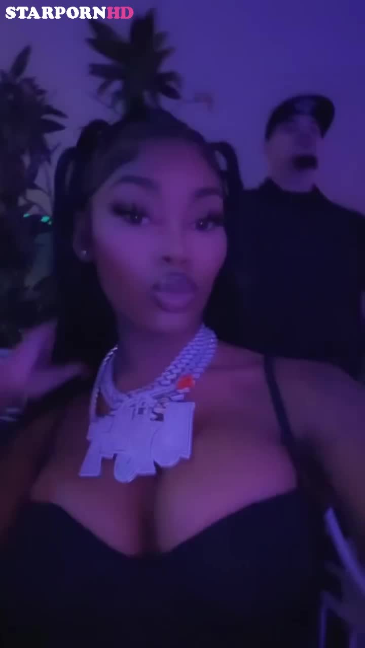 Asian Doll Naked Big Boobs in party !!! OF Leak