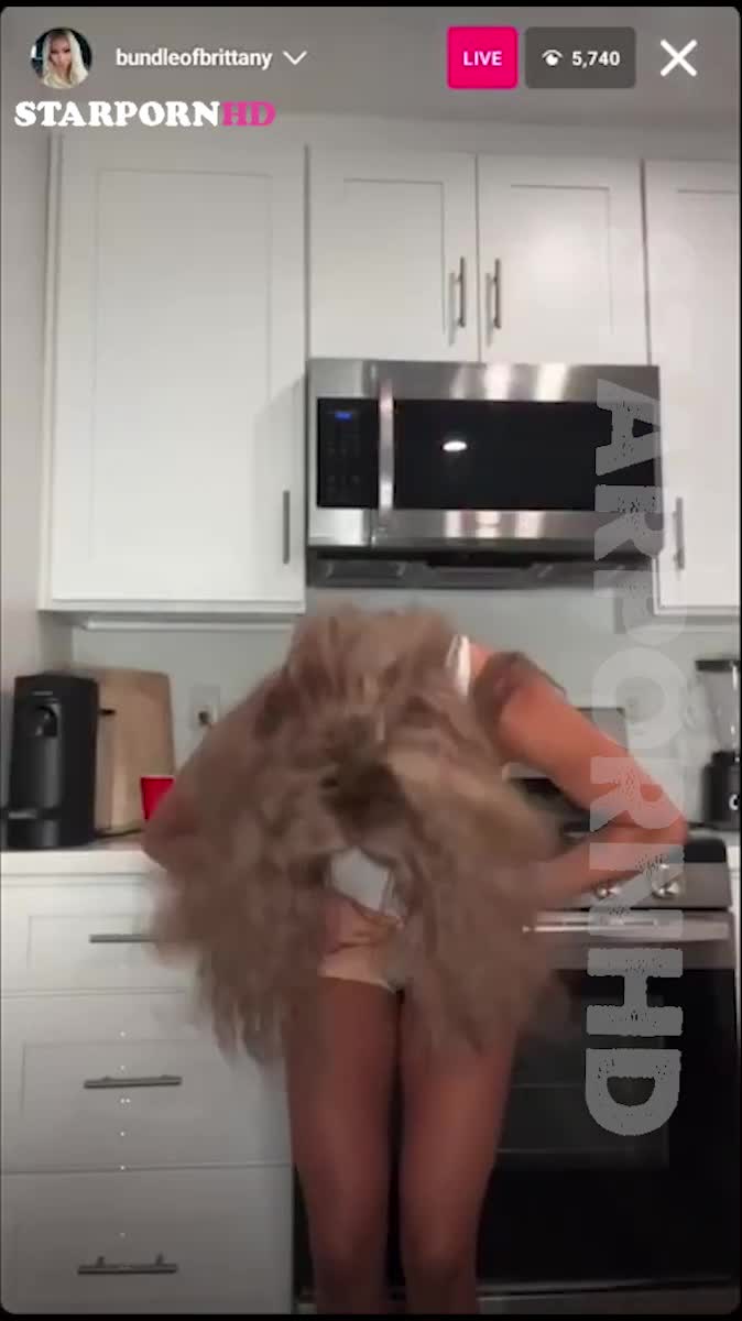 Brittany Renner Nude Big Booty twerk – Onlyfans Leak