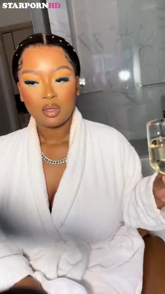 Cyan Boujee So Sexy !!! Hot Leak