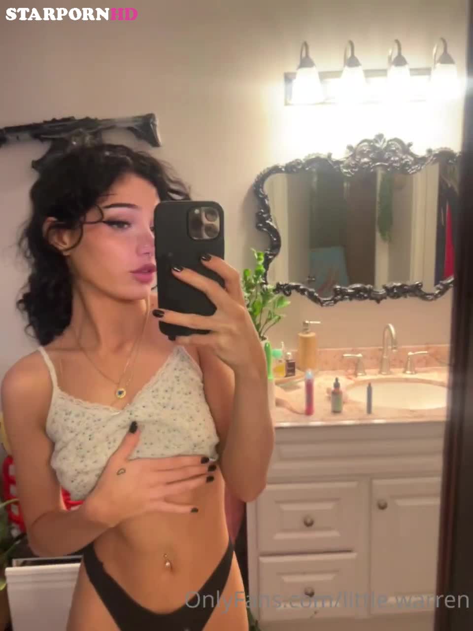 Little Warren Onlyfans Leaked – Show off tits !!! New Video