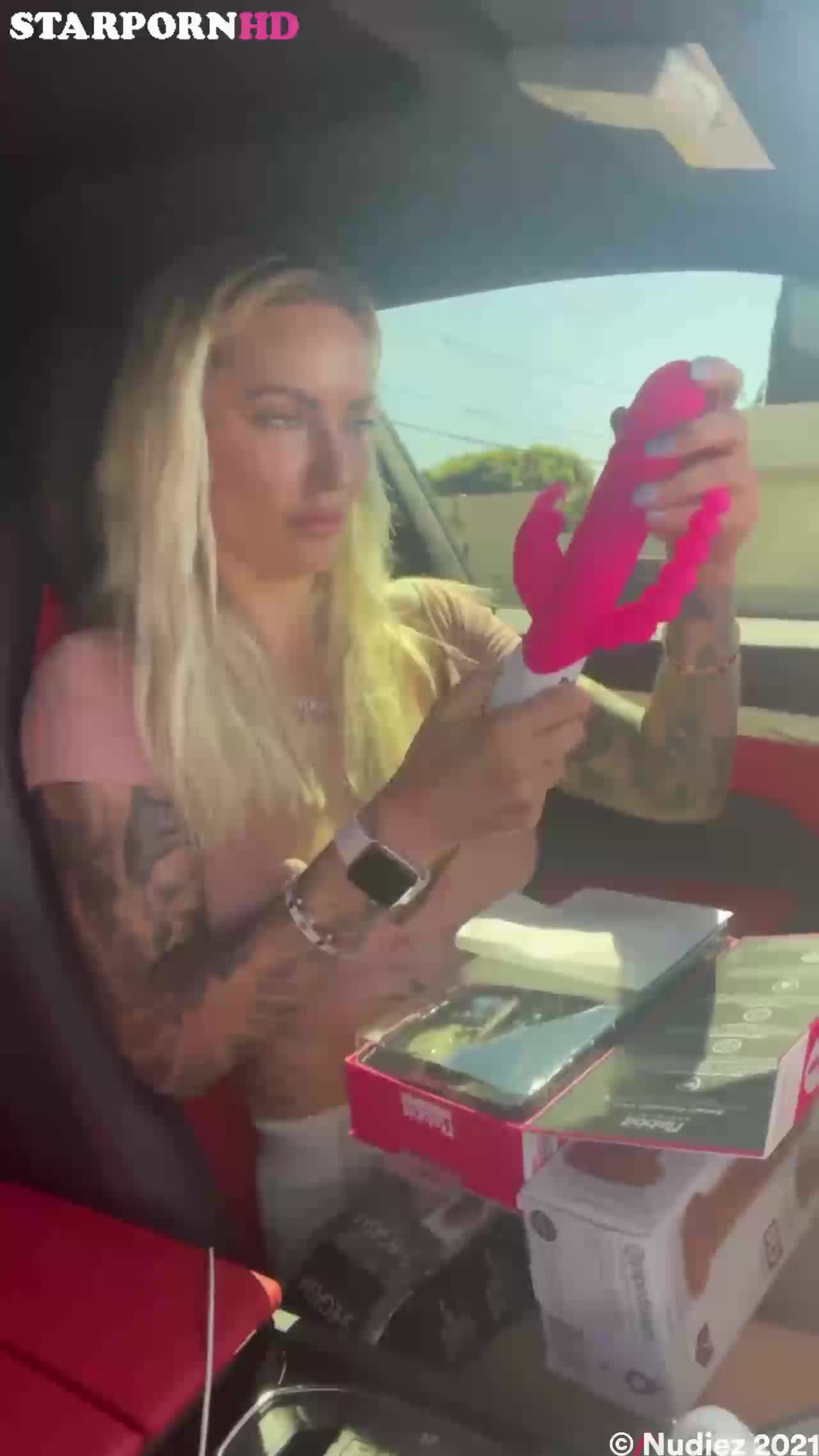 Viking Barbie Lesbian Threesome Sex Tape in car !!!