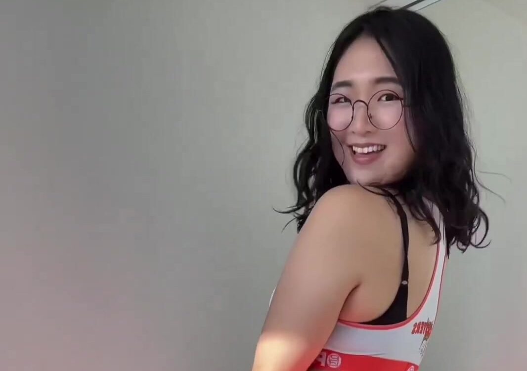 Aroomi Kim/Bestybabymiku Onlyfans Leaked – Show Big Booty !!!