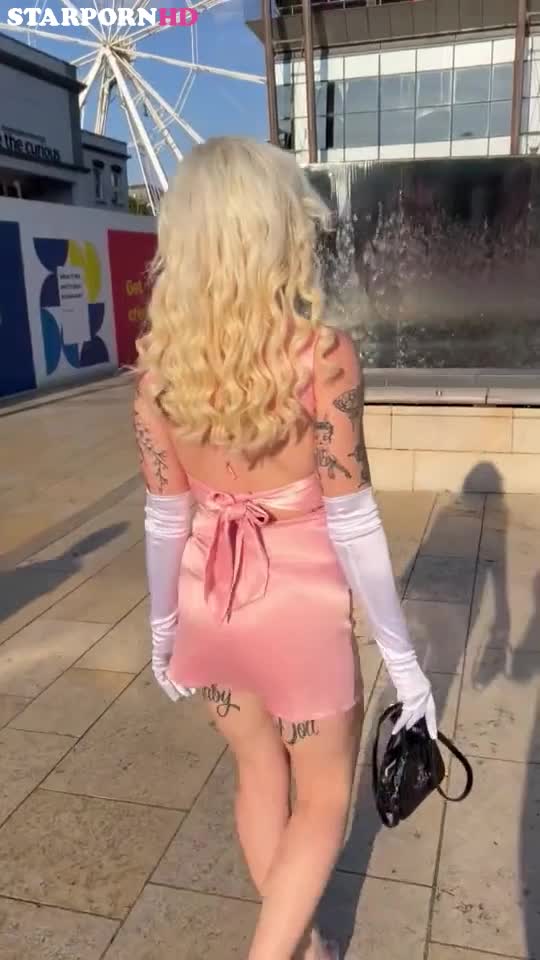 Lowri Rose [ Onlyfans ] Public Hot body !!!