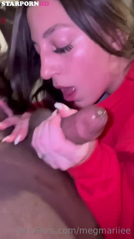 Megan McCarthy [Meggyeggo] Sucking a BBC – Cum in Mouth !!!