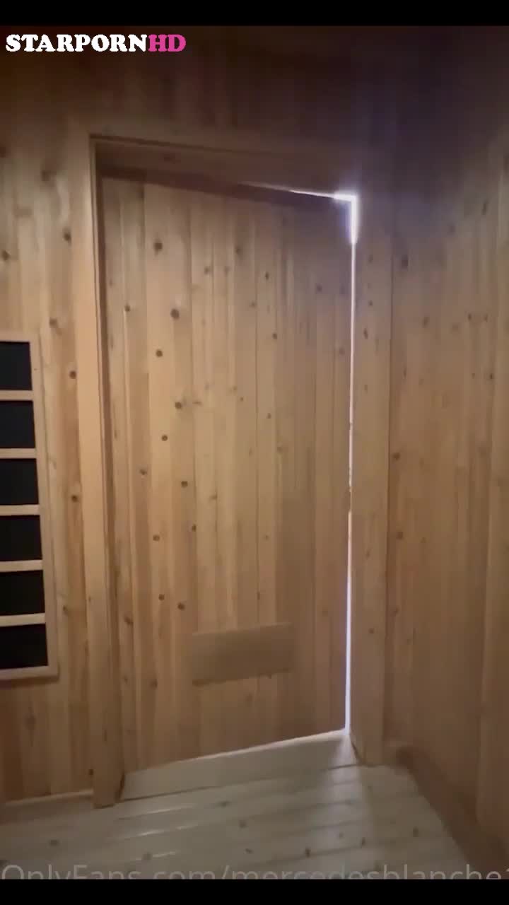 Mercedes Blanche fucking with stranger in the sauna – Video Onlyfans