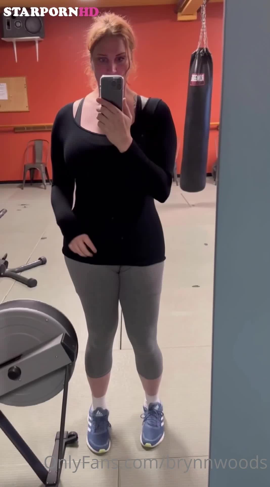 Brynn Woods Onlyfans Leaked – Finger Masturbate in Gym Room !!!