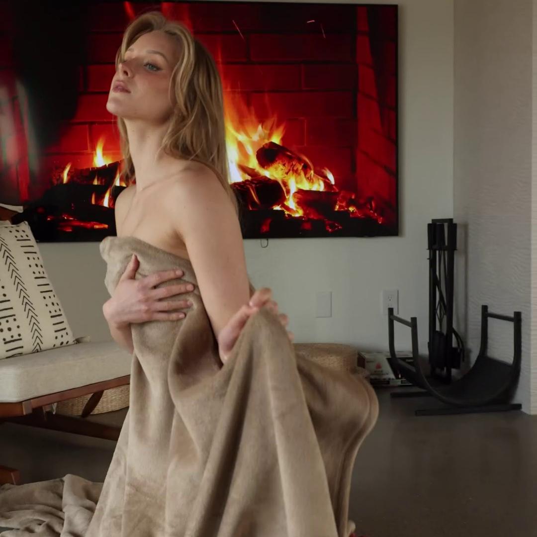 Caroline Zalog Full Nude Hand Bra Bed PPV Video Leaked