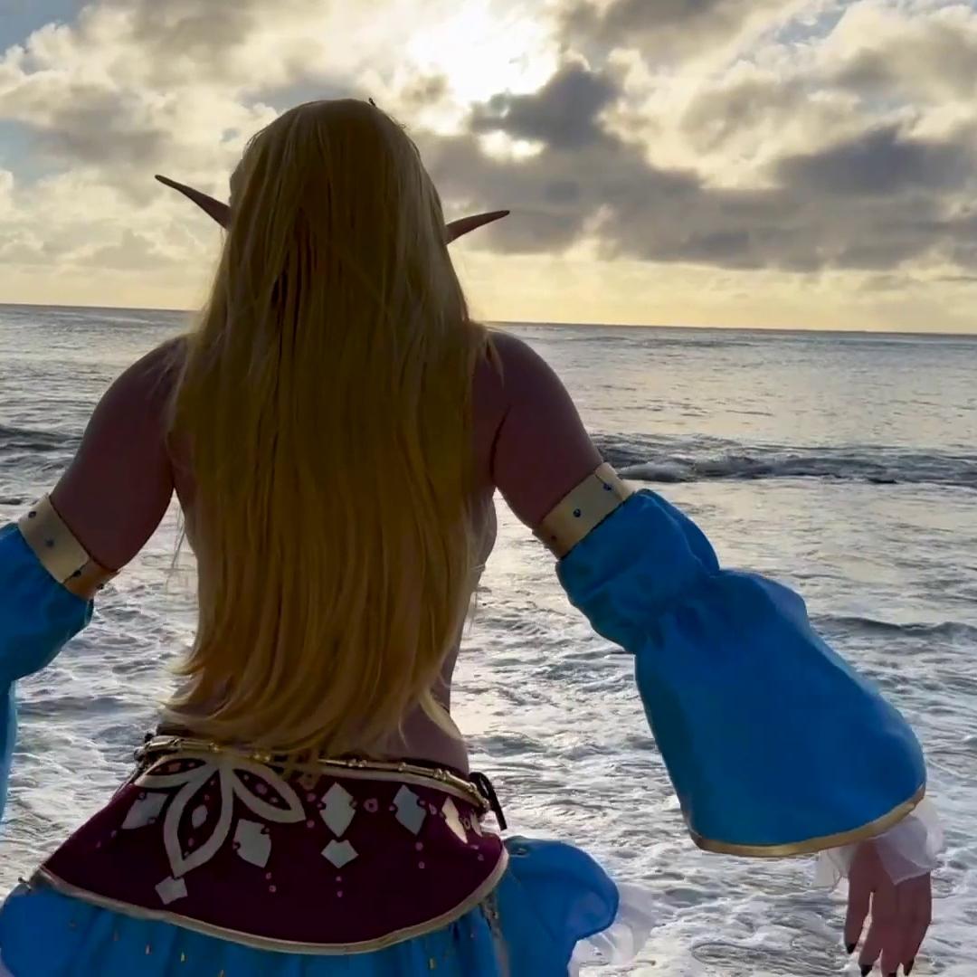 Jessica Nigri Alfa Cosplay In Beach