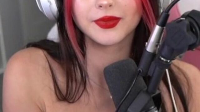 Burch twins Nude Boobs Live Stream