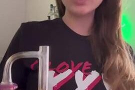 Megnutt02 Leaked – Smoking Weed Video