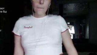 Russian Streamer Dancing See Through Nipples